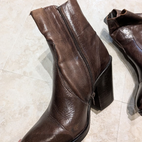 Leather Booties - L’Intervalle - Picture 7 of 7